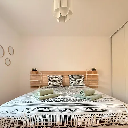 Aux Portes Des A Huitres - - Awards2026 * ラントン